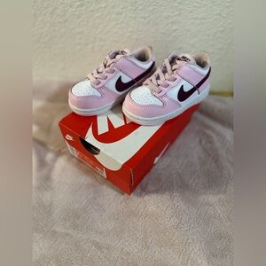 Toddler Nike 2021 V Day dunk lows